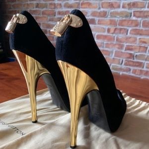 Louis Vuitton Black Oh Really Pumps with gold lock